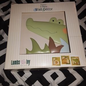 Lambs Ivy Crib set with more